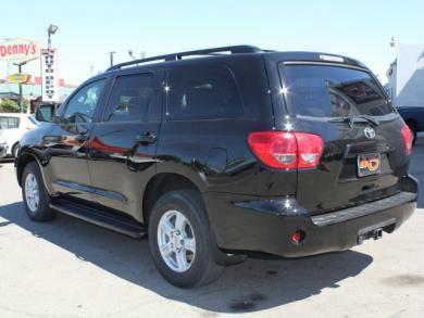 Toyota Sequoia 2008 photo 2