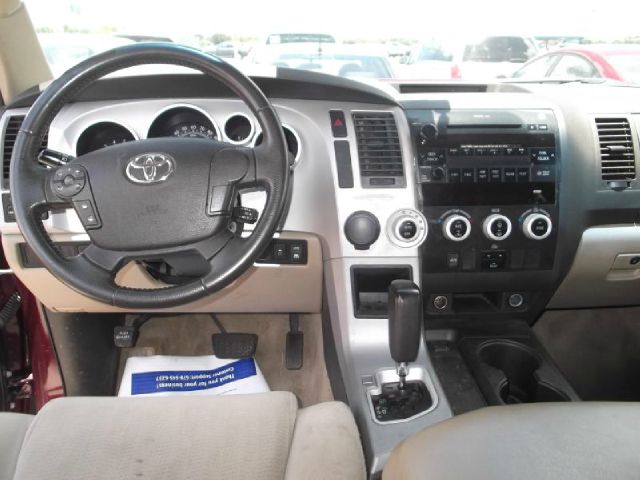 Toyota Sequoia 2008 photo 3