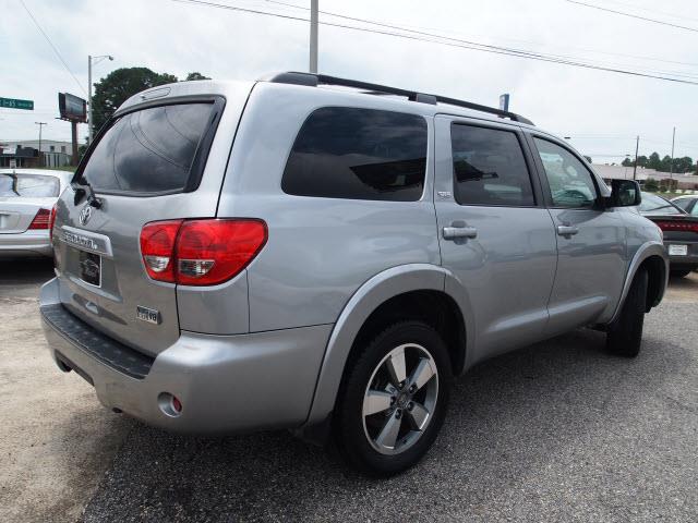 Toyota Sequoia 2008 photo 4
