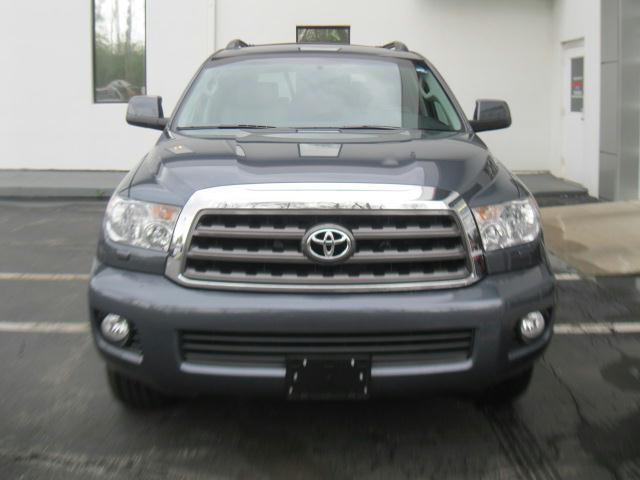 Toyota Sequoia 2008 photo 3