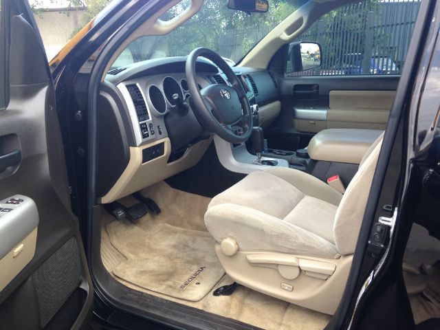 Toyota Sequoia 2008 photo 4
