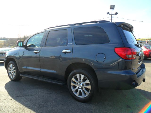 Toyota Sequoia 2008 photo 1