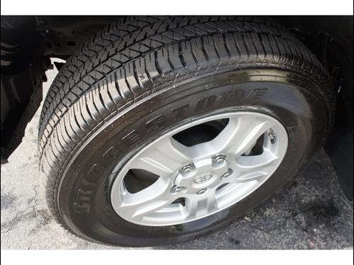 Toyota Sequoia 2010 photo 2