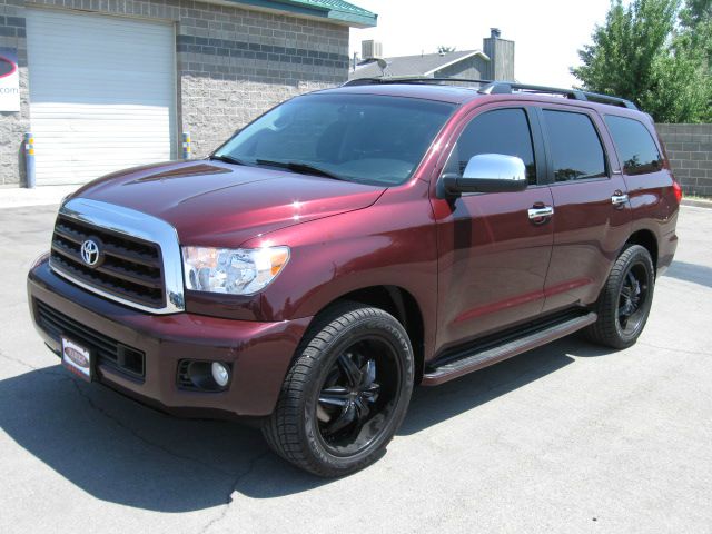 Toyota Sequoia 2010 photo 3