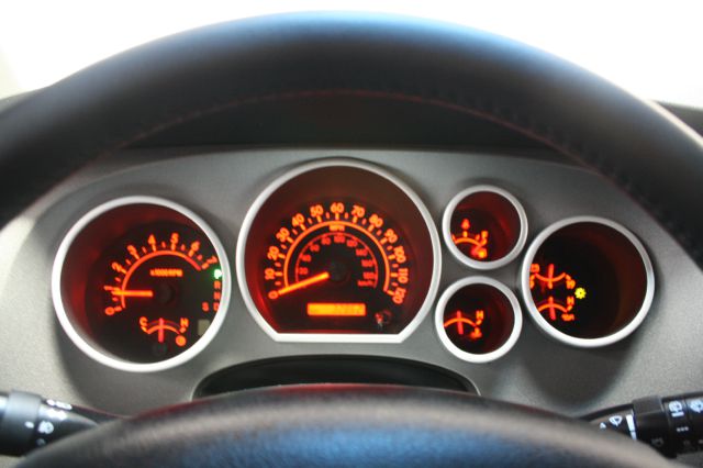 Toyota Sequoia 2011 photo 11