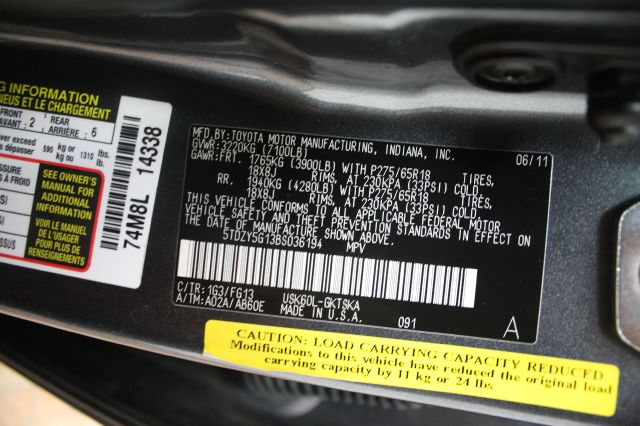 Toyota Sequoia 2011 photo 34