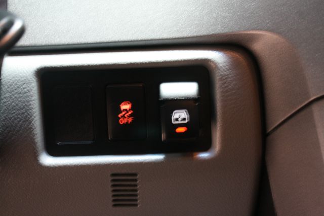 Toyota Sequoia 2011 photo 39