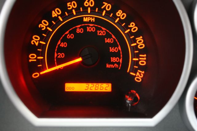 Toyota Sequoia 2011 photo 41