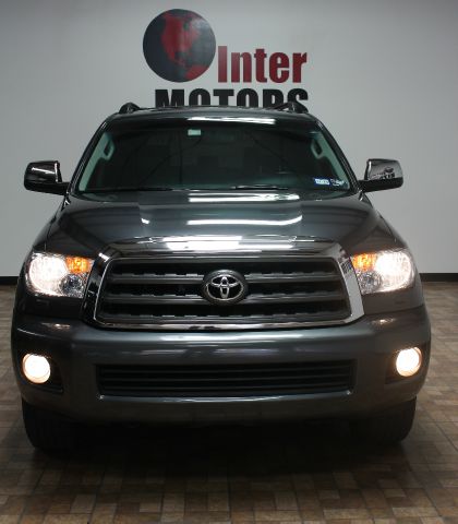 Toyota Sequoia 2011 photo 57