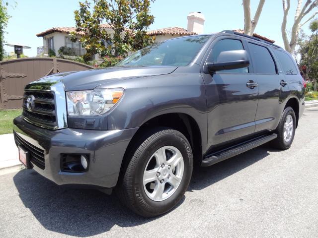 Toyota Sequoia 2012 photo 1