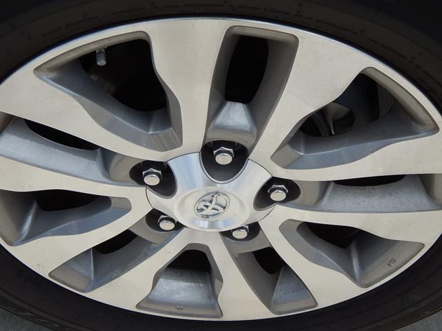 Toyota Sequoia SLT 25 SUV