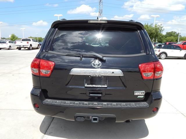 Toyota Sequoia 2013 photo 2