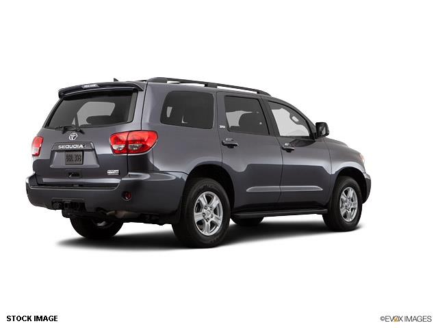 Toyota Sequoia 2014 photo 1
