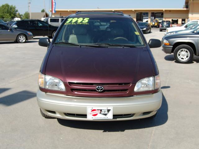 Toyota Sienna 1998 photo 5