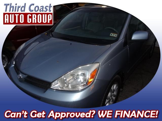 Toyota Sienna M3 Sedan MiniVan