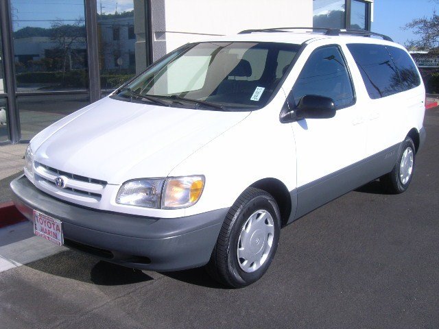 Toyota Sienna Regular Cab Unspecified
