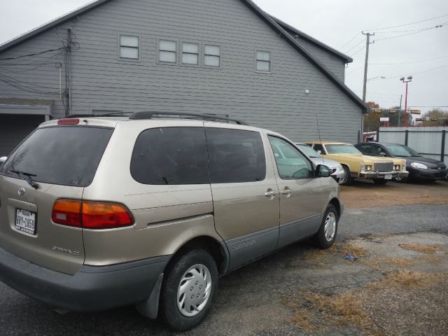 Toyota Sienna Gold Edition MiniVan