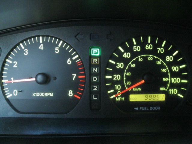 Toyota Sienna 2000 photo 2