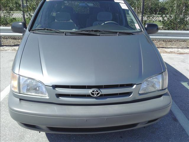 Toyota Sienna X MiniVan