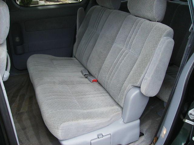 Toyota Sienna 2001 photo 3