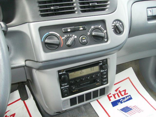Toyota Sienna 2001 photo 5