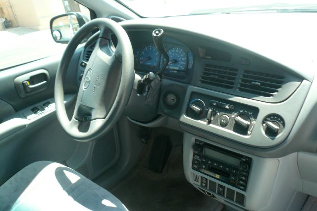 Toyota Sienna 2001 photo 3