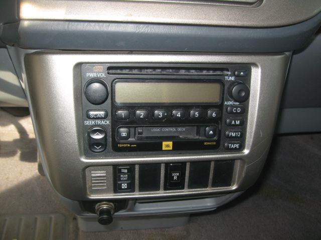 Toyota Sienna 2001 photo 10
