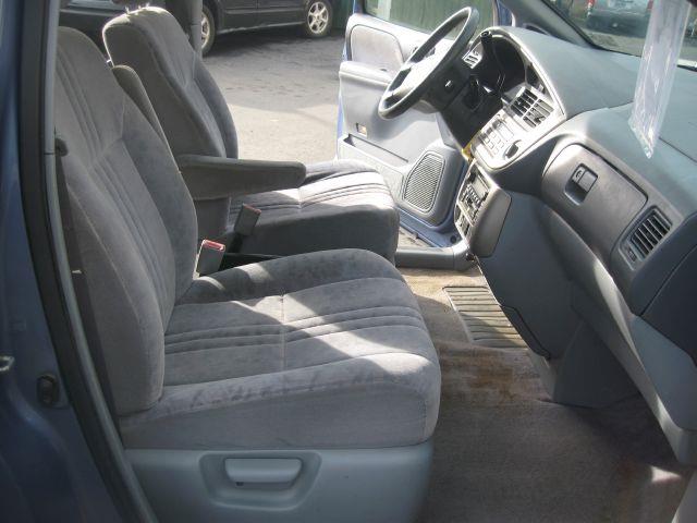 Toyota Sienna 2001 photo 15