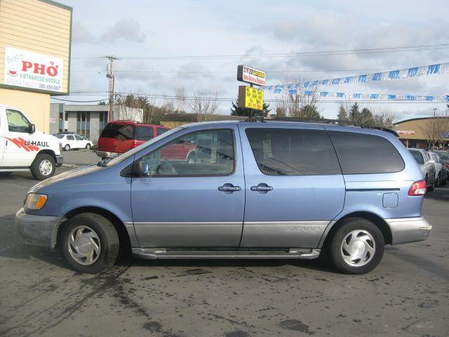 Toyota Sienna 2001 photo 17