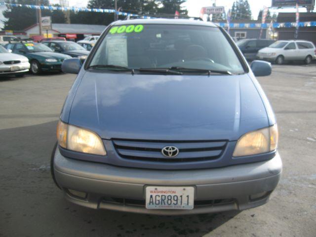Toyota Sienna 2001 photo 6