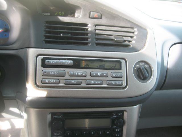 Toyota Sienna 2001 photo 9