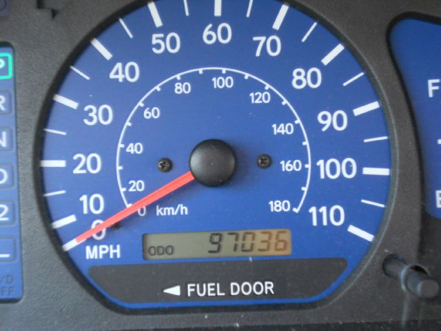 Toyota Sienna 2001 photo 1