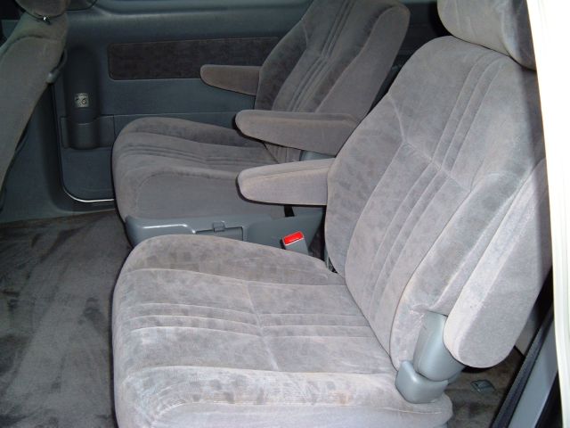 Toyota Sienna 2001 photo 7