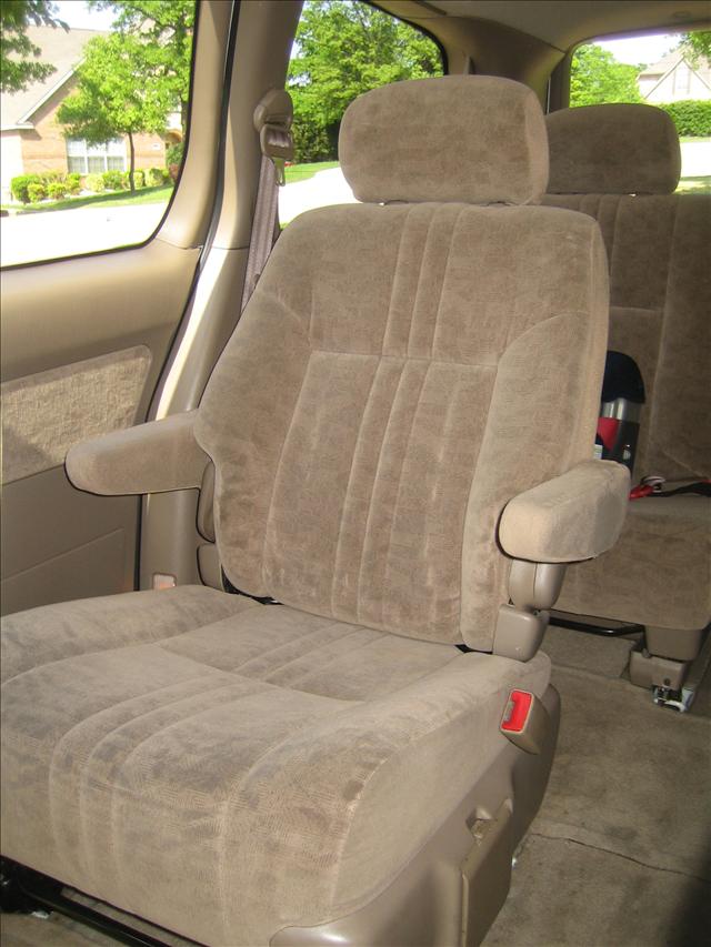 Toyota Sienna 2001 photo 2