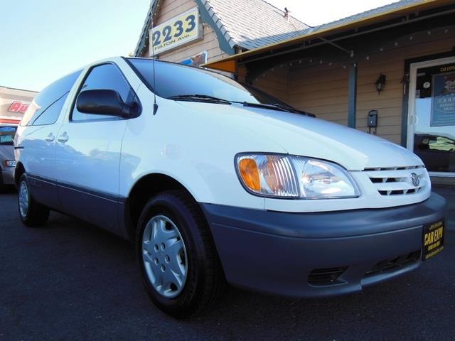 Toyota Sienna SEL Sport Utility 4D MiniVan