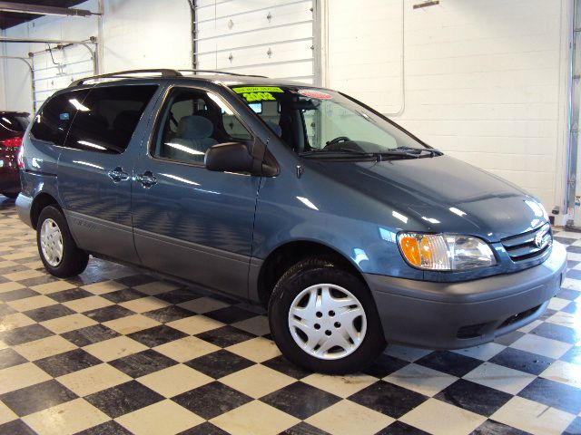 Toyota Sienna SEL Sport Utility 4D MiniVan