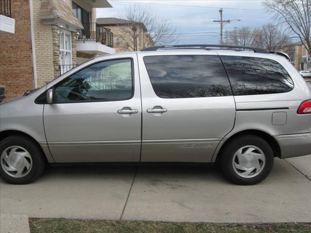Toyota Sienna 2002 photo 5