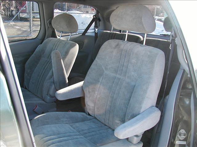 Toyota Sienna 2003 photo 4