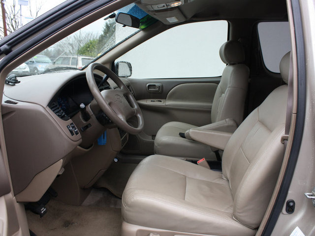 Toyota Sienna 2003 photo 5
