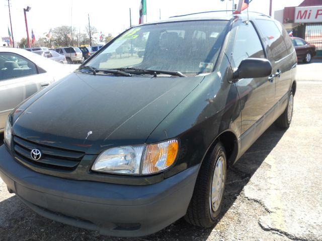 Toyota Sienna SEL Sport Utility 4D MiniVan