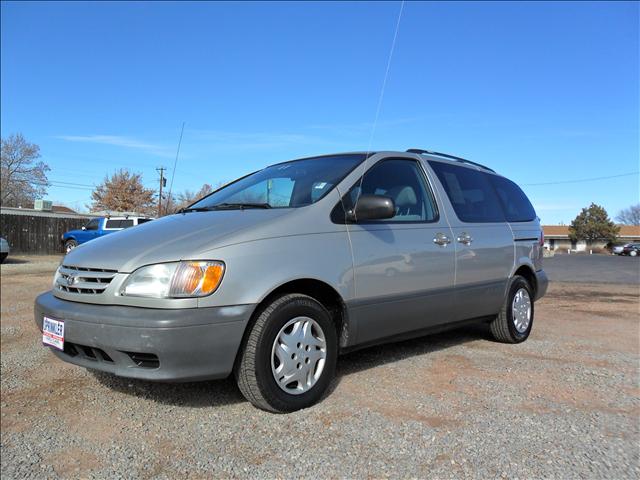 Toyota Sienna 2003 photo 1