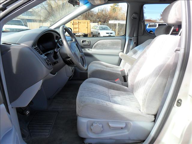 Toyota Sienna 2003 photo 3