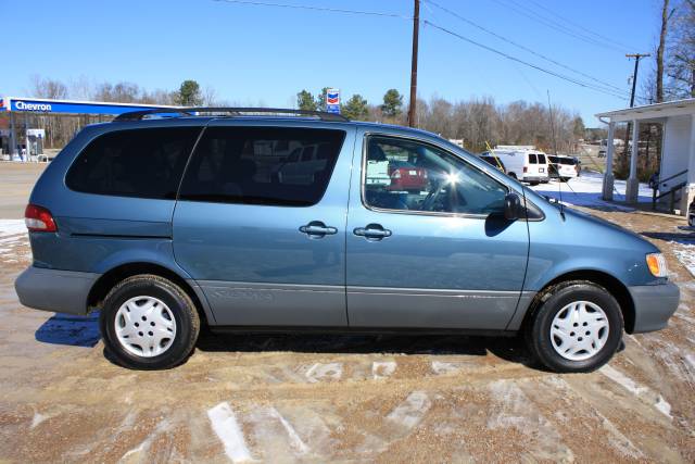 Toyota Sienna SEL Sport Utility 4D MiniVan