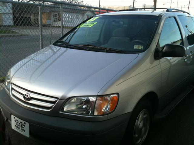 Toyota Sienna SEL Sport Utility 4D MiniVan