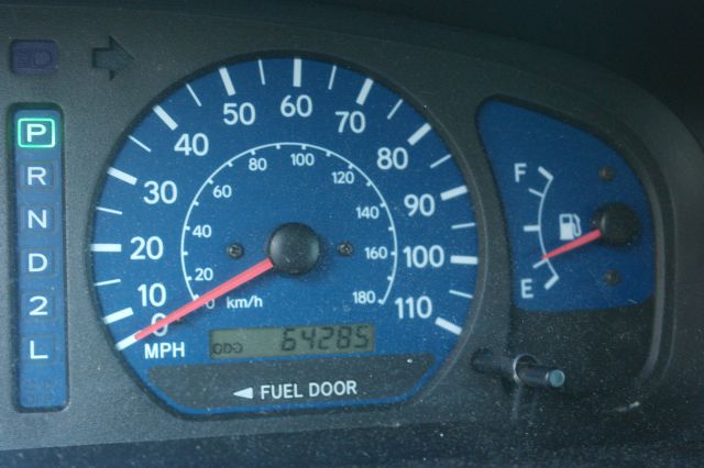 Toyota Sienna 2003 photo 1