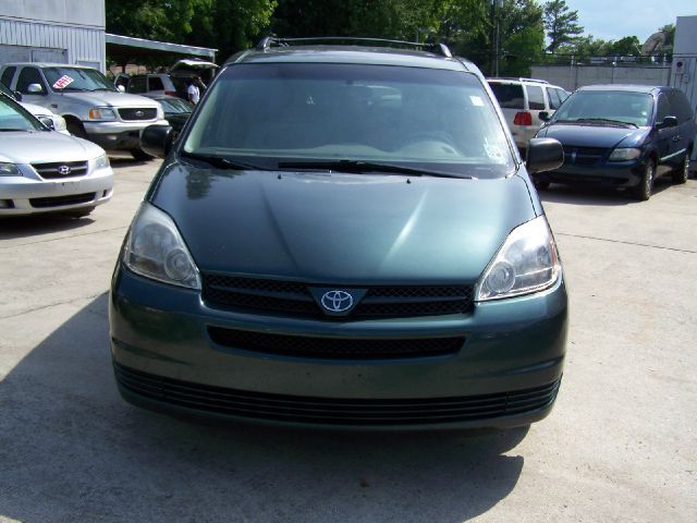 Toyota Sienna 2004 photo 1
