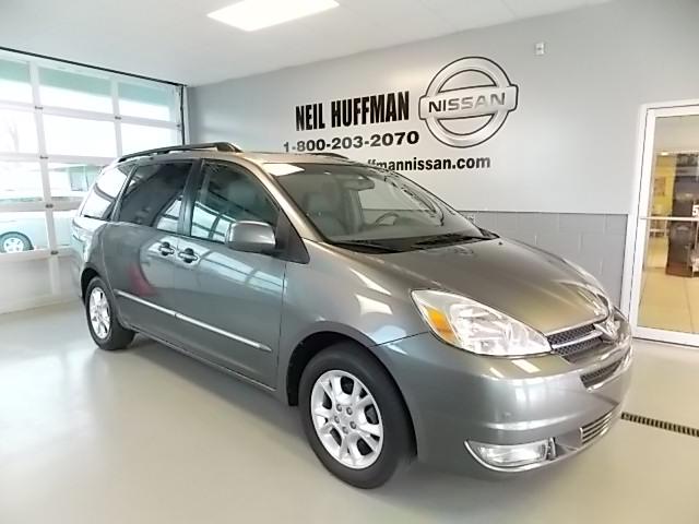 Toyota Sienna 2004 photo 1