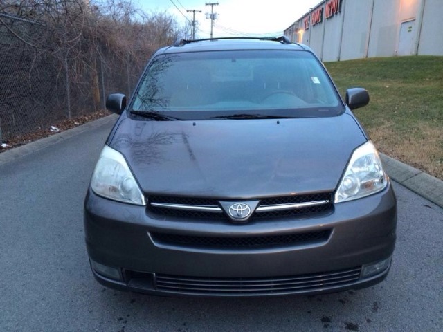 Toyota Sienna Eddie Bauer 4x4 MiniVan