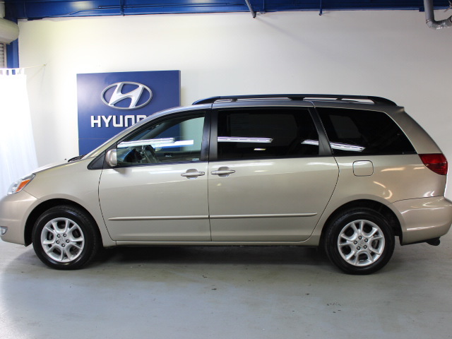 Toyota Sienna Eddie Bauer 4x4 Unspecified