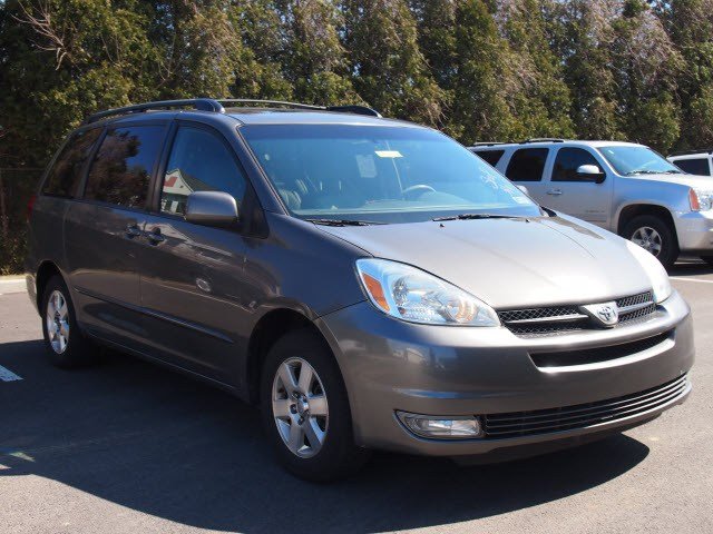 Toyota Sienna 2004 photo 1
